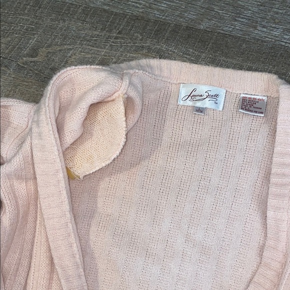 Vintage Laura Scott light Pink Cardigan 3 button Sweater with Ribbed Knit - Picture 7 of 11